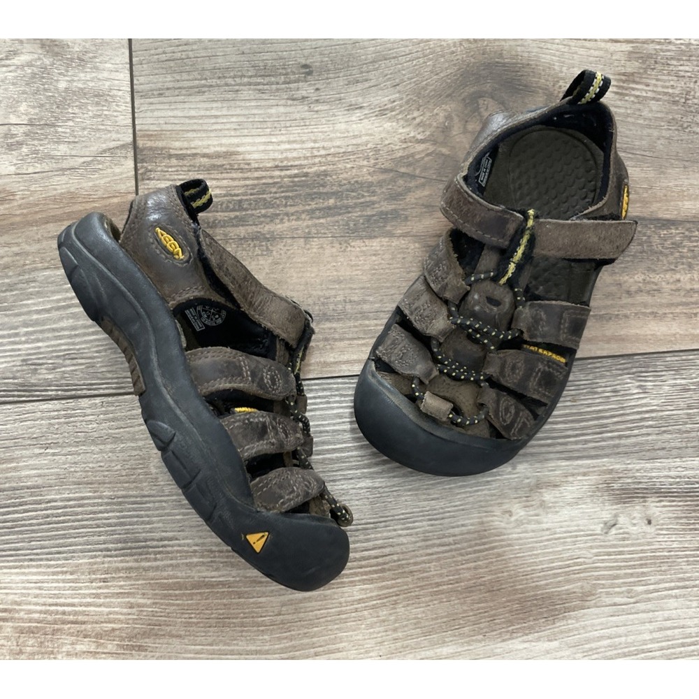KEEN Kids Newport H2 Brown Waterproof Closed Toe Sandals Size 10 Hook & Loop
